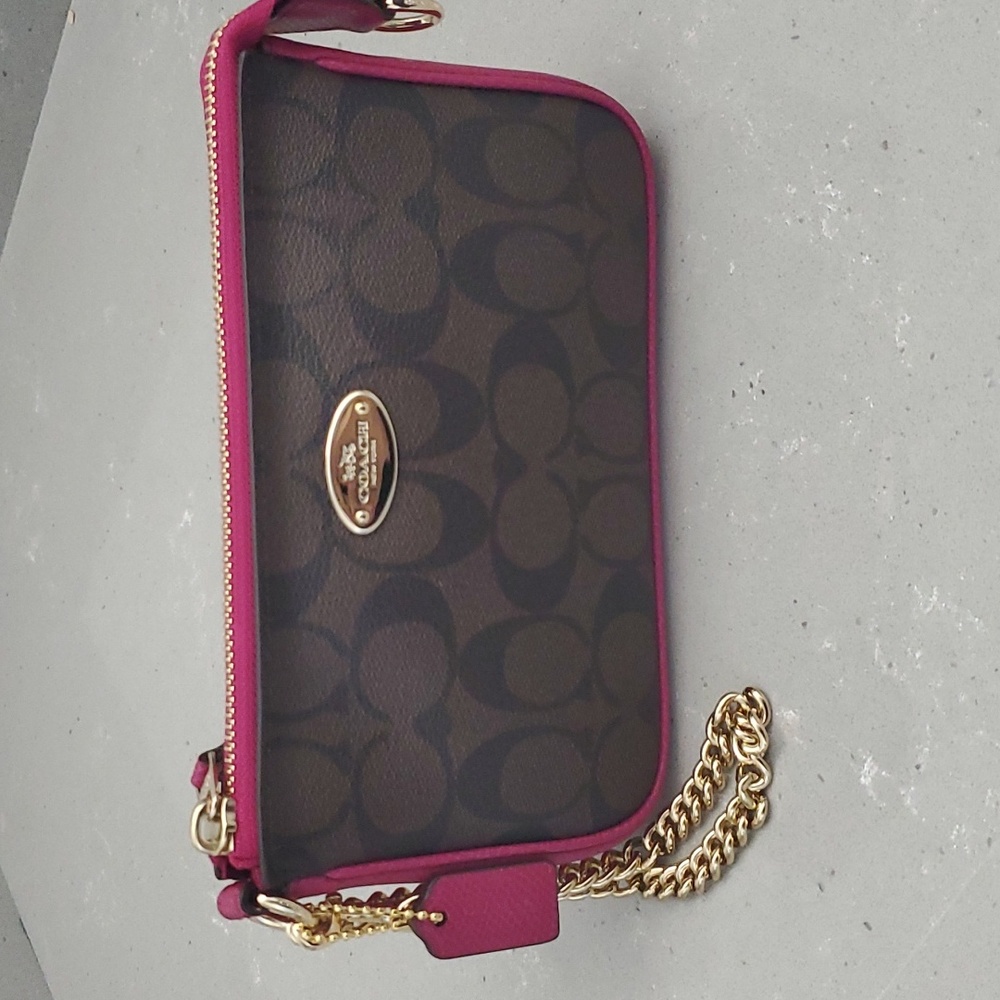 NWOT Coach wristlet